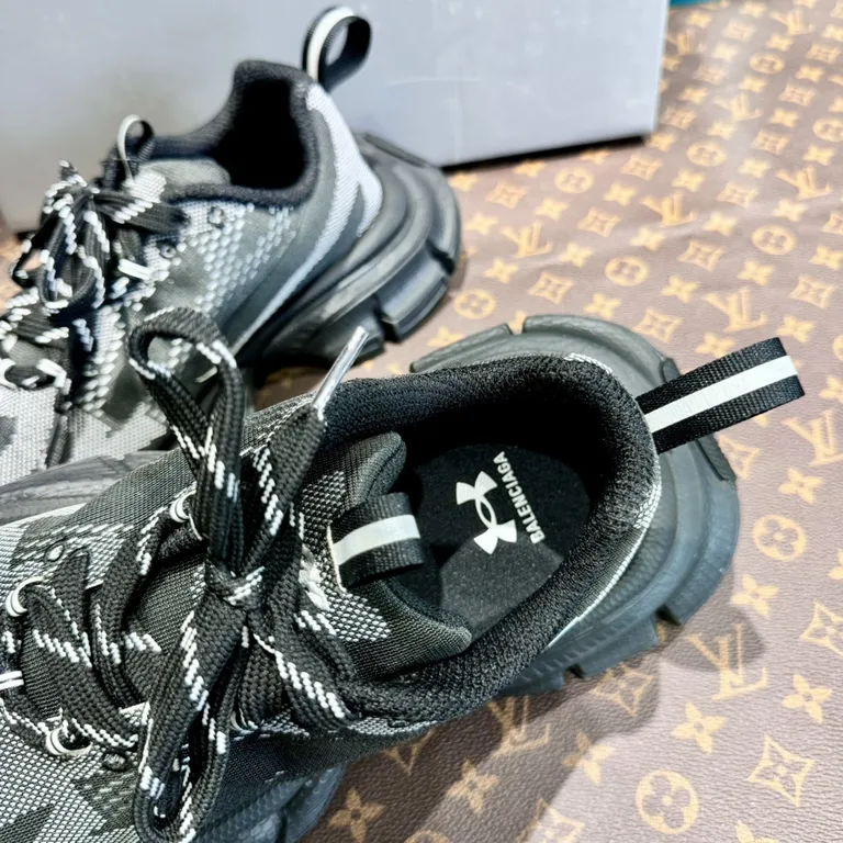 Balenciaga Shoe 